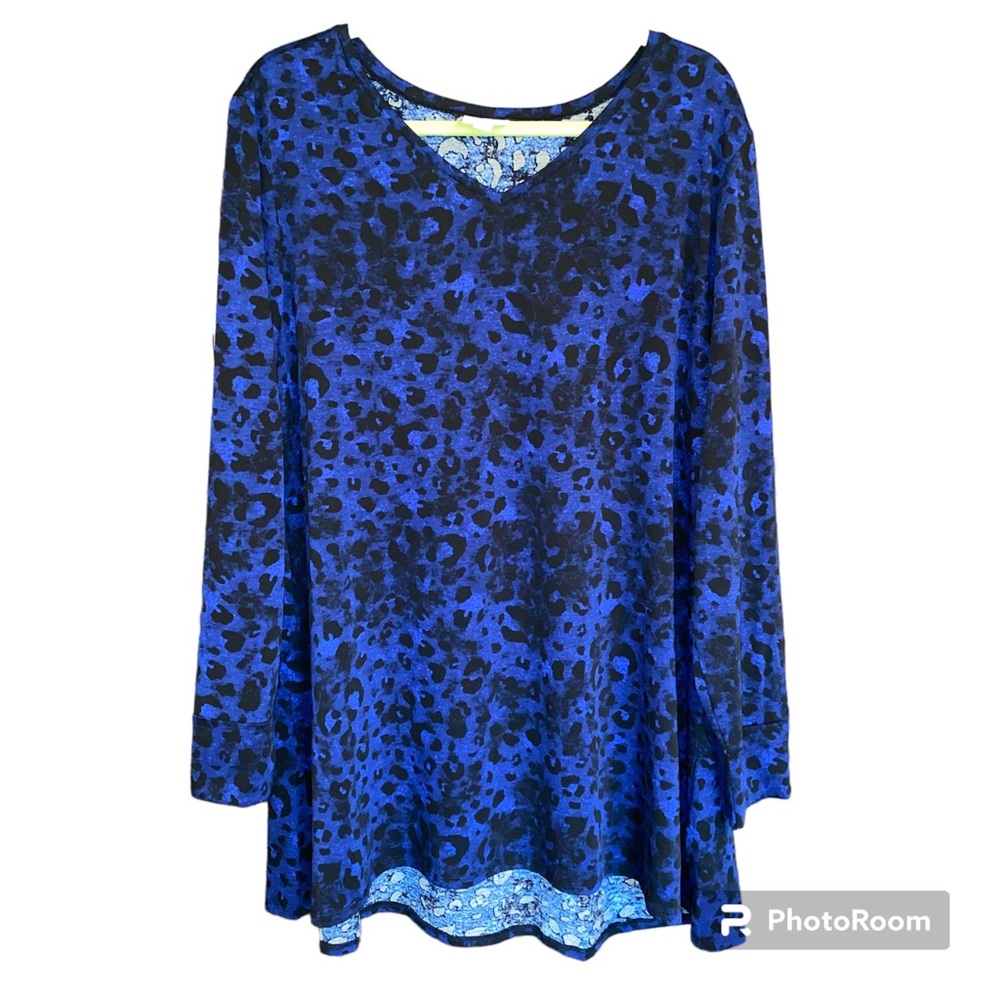 LuLaRoe Elizabeth Tunic Top - Size XL (18-20) - Black and Blue Leopard print.